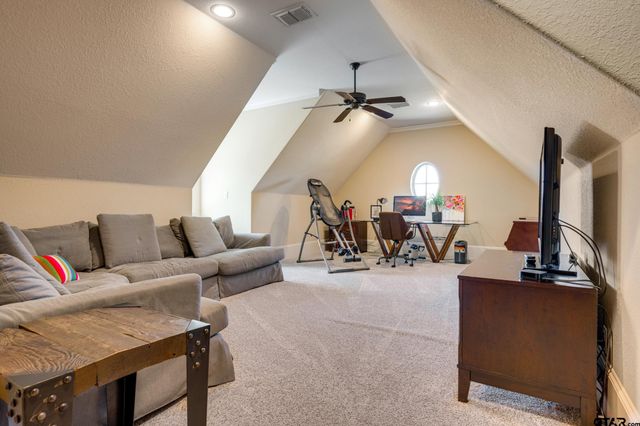 104 Lake Lou Ella Dr, Bullard, TX 75757