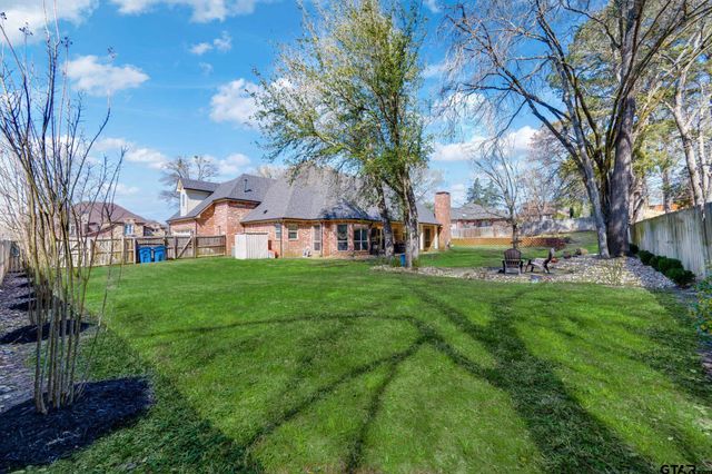 104 Lake Lou Ella Dr, Bullard, TX 75757