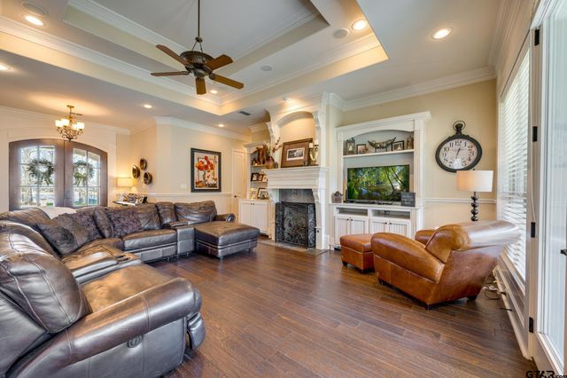 104 Lake Lou Ella Dr, Bullard, TX 75757