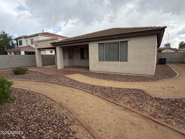 8811 W NICOLET Avenue, Glendale, AZ 85305
