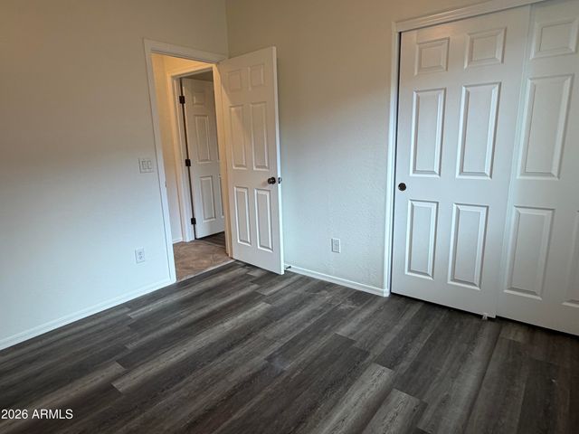 8811 W NICOLET Avenue, Glendale, AZ 85305