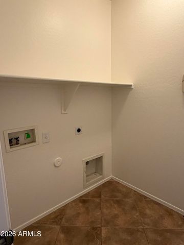 8811 W NICOLET Avenue, Glendale, AZ 85305