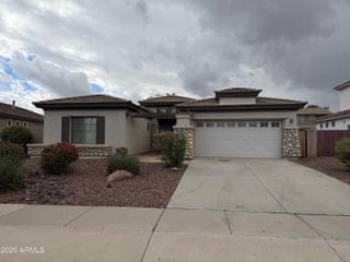 8811 W NICOLET Avenue, Glendale, AZ 85305