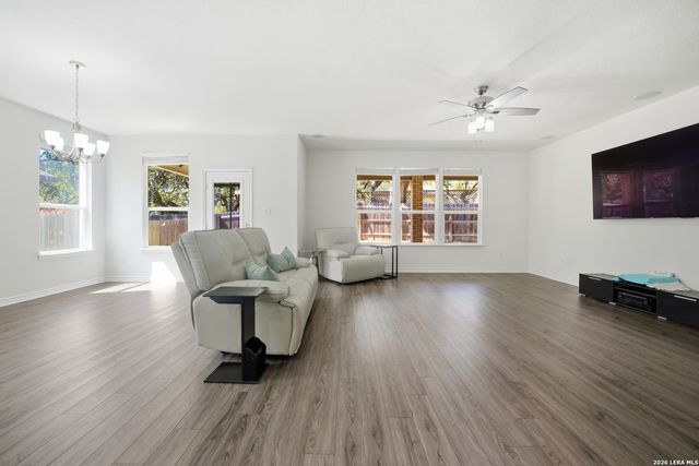 8075 San Mirienda, Boerne, TX 78015