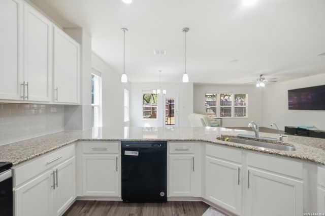 8075 San Mirienda, Boerne, TX 78015