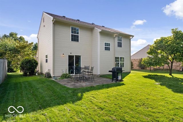 404 E Pine Ridge Drive, Westfield, IN 46074