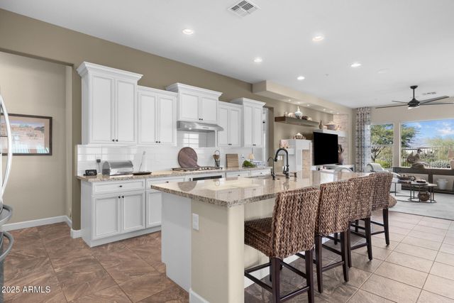 17946 E CINDERCONE Road, Rio Verde, AZ 85263