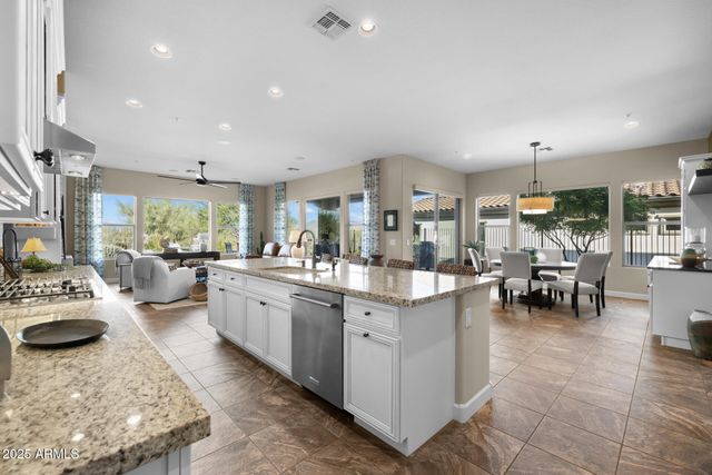 17946 E CINDERCONE Road, Rio Verde, AZ 85263