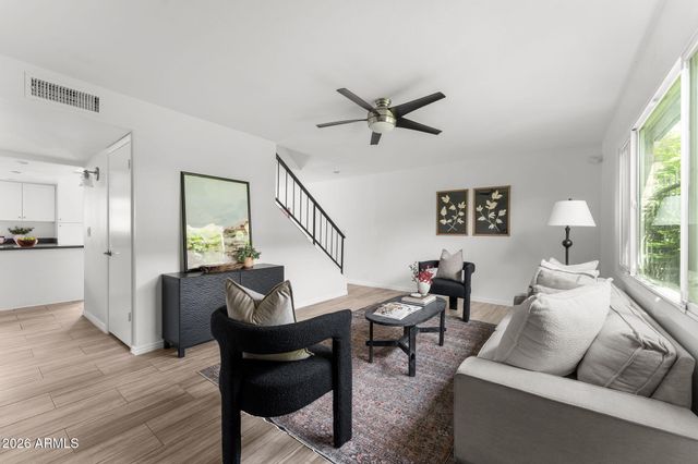 2933 E FAIRMOUNT Avenue, Phoenix, AZ 85016
