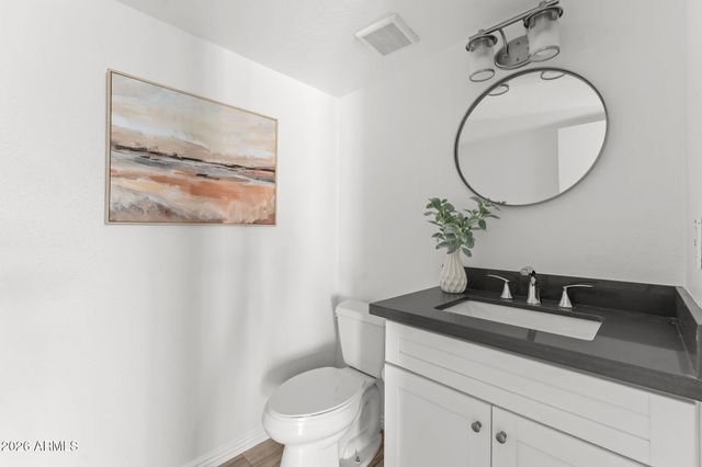 2933 E FAIRMOUNT Avenue, Phoenix, AZ 85016