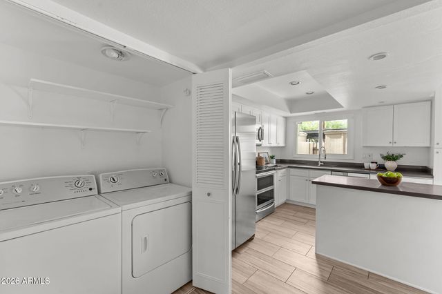 2933 E FAIRMOUNT Avenue, Phoenix, AZ 85016
