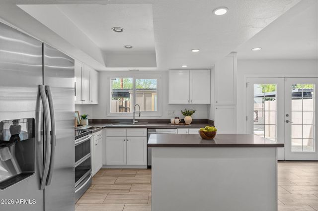 2933 E FAIRMOUNT Avenue, Phoenix, AZ 85016