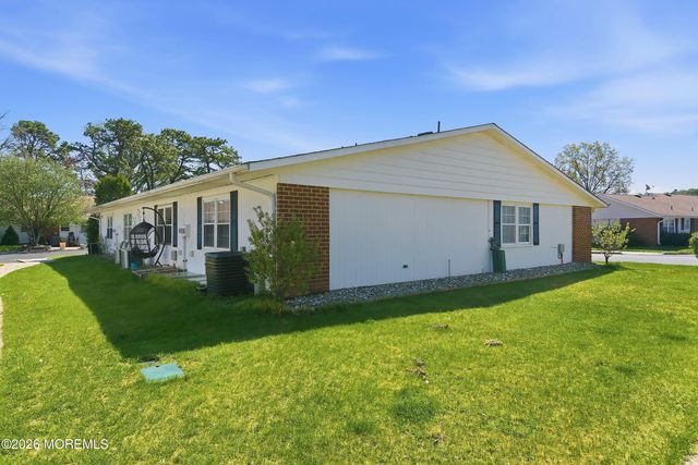 1018A Aberdeen Drive, Lakewood, NJ 08701