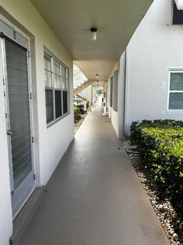 4 Sussex, West Palm Beach, FL 33417