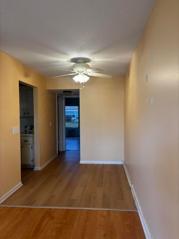 4 Sussex, West Palm Beach, FL 33417