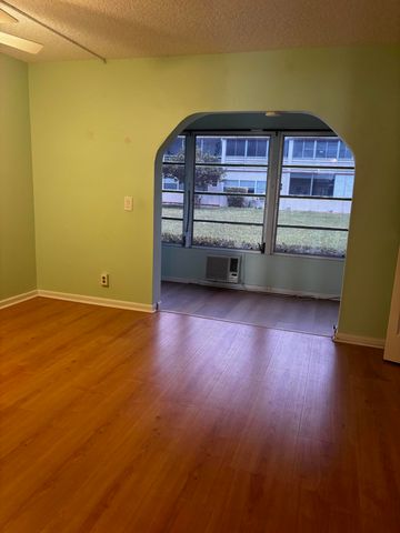 4 Sussex, West Palm Beach, FL 33417