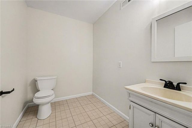 196 Oakmont Drive, Advance, NC 27006