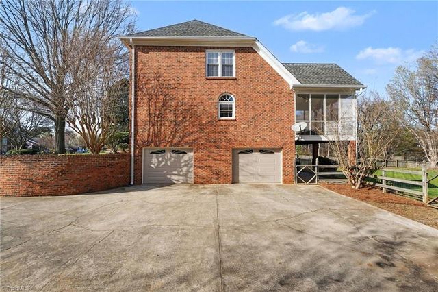 196 Oakmont Drive, Advance, NC 27006