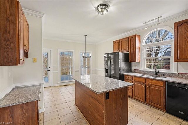 196 Oakmont Drive, Advance, NC 27006