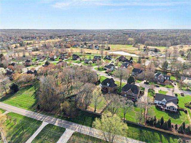 196 Oakmont Drive, Advance, NC 27006