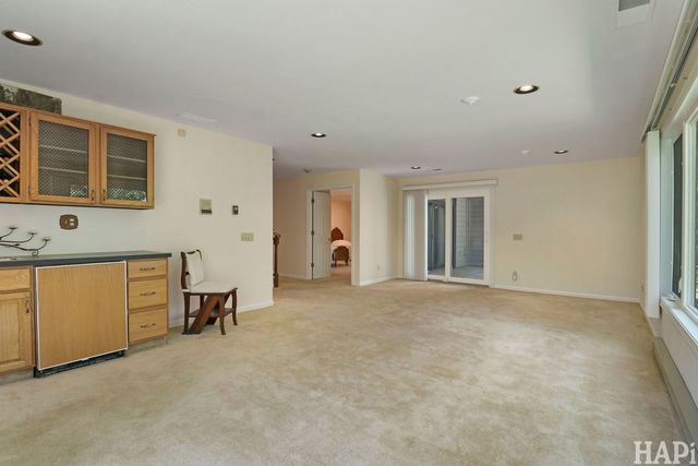5416 Winding Creek Drive 11, Rockford, IL 61114