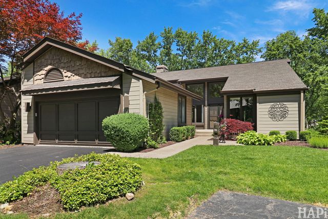 5416 Winding Creek Drive 11, Rockford, IL 61114