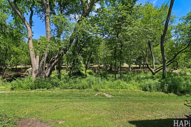 5416 Winding Creek Drive 11, Rockford, IL 61114