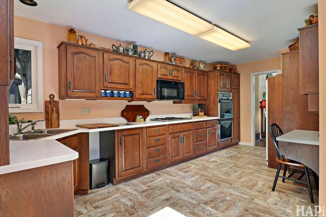 5416 Winding Creek Drive 11, Rockford, IL 61114