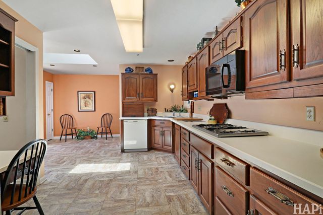 5416 Winding Creek Drive 11, Rockford, IL 61114
