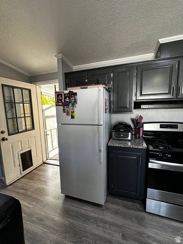978 W JASMINE DR, Taylorsville, UT 84123