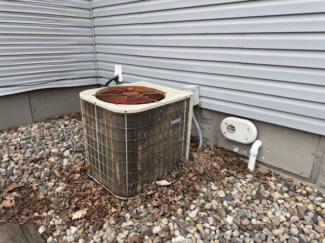 221 S Spencer Street, Dundee, MN 56131