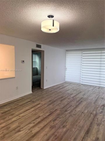 802 NW 87th Ave 321, Miami, FL 33172