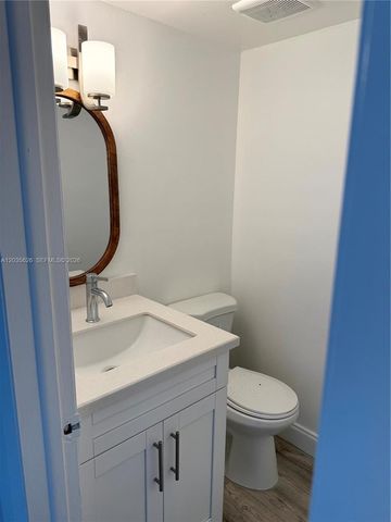 802 NW 87th Ave 321, Miami, FL 33172