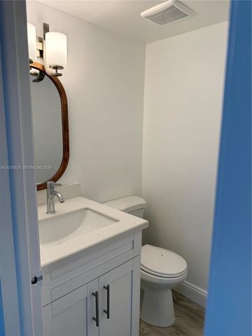 802 NW 87th Ave 321, Miami, FL 33172