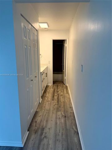 802 NW 87th Ave 321, Miami, FL 33172