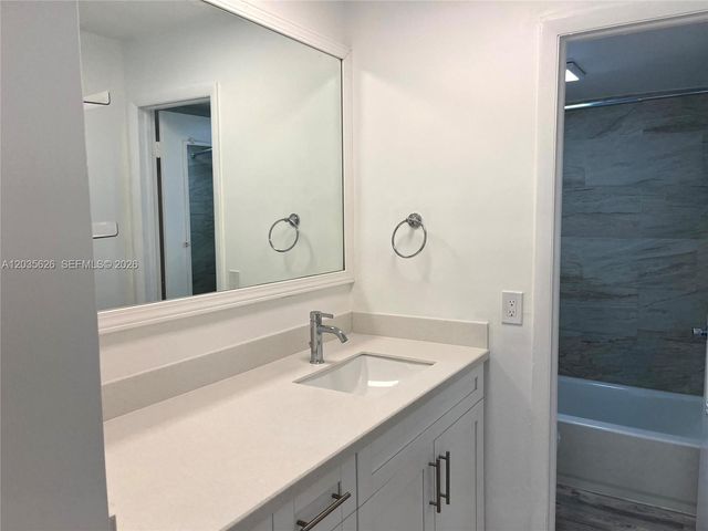 802 NW 87th Ave 321, Miami, FL 33172