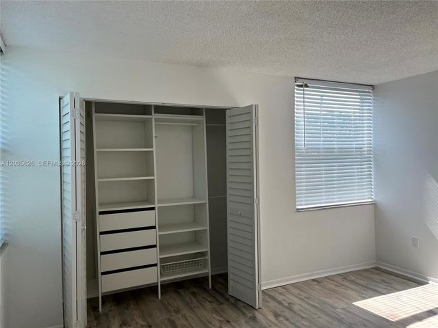802 NW 87th Ave 321, Miami, FL 33172