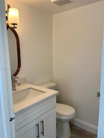 802 NW 87th Ave 321, Miami, FL 33172