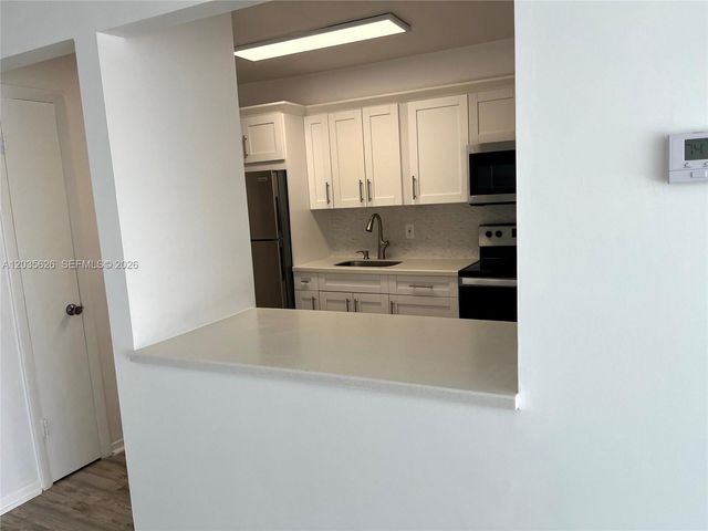 802 NW 87th Ave 321, Miami, FL 33172