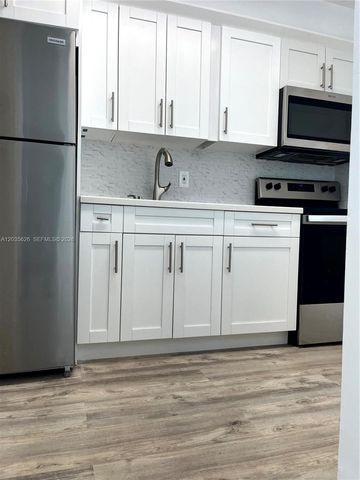 802 NW 87th Ave 321, Miami, FL 33172