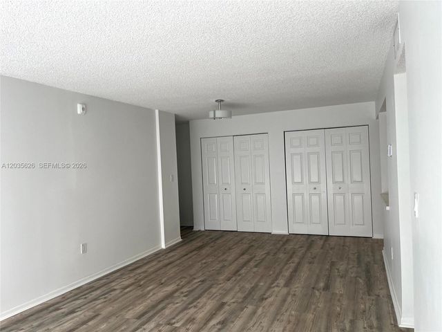 802 NW 87th Ave 321, Miami, FL 33172