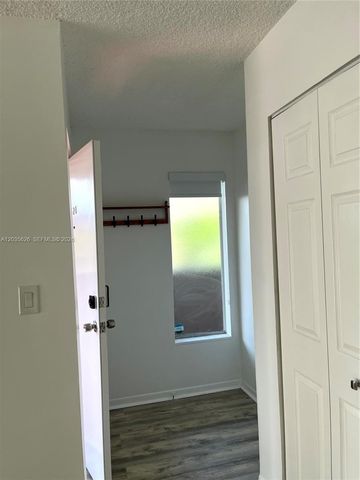 802 NW 87th Ave 321, Miami, FL 33172