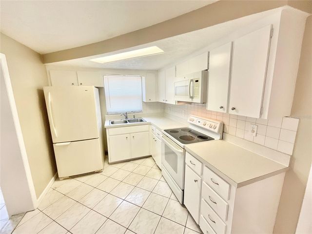3054 PRIMROSE DRIVE, Holiday, FL 34691