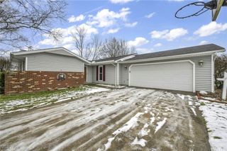 132 Mount Vernon Court, Elyria, OH 44035