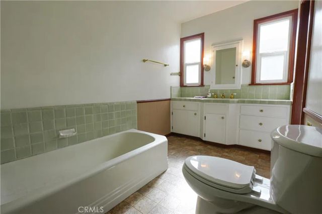 2038 H, Merced, CA 95340