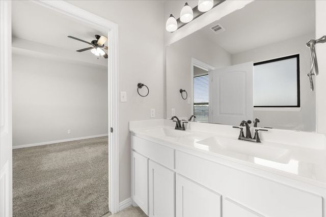 2020 Pebblegate Drive, Weatherford, TX 76085