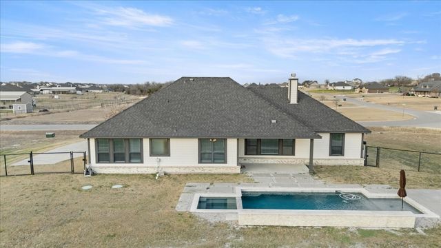 2020 Pebblegate Drive, Weatherford, TX 76085