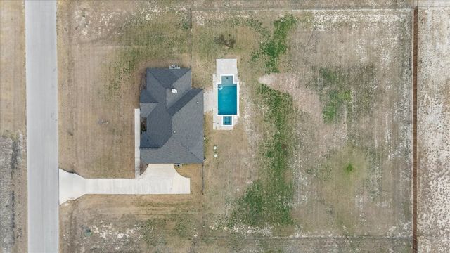 2020 Pebblegate Drive, Weatherford, TX 76085