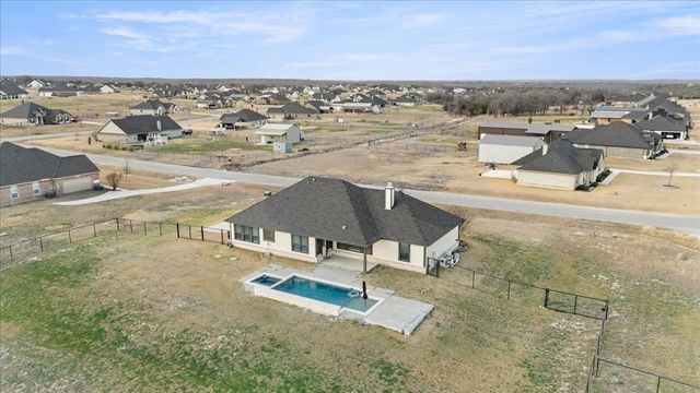 2020 Pebblegate Drive, Weatherford, TX 76085
