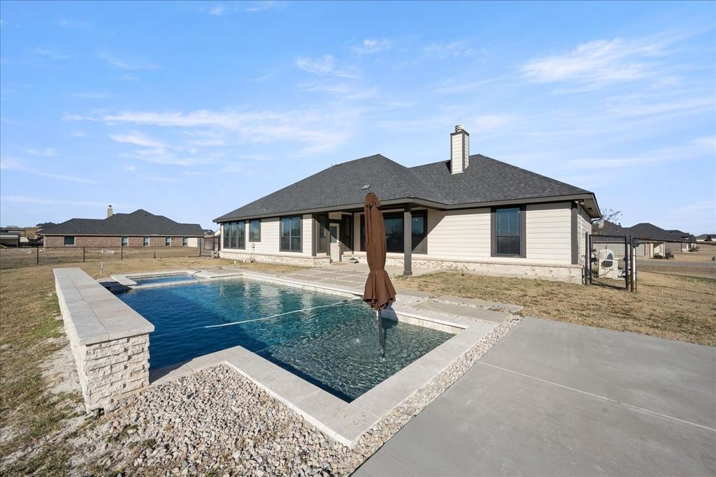 2020 Pebblegate Drive, Weatherford, TX 76085